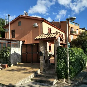 Benjamas Bed & Breakfast Bisacquino