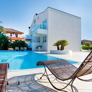 Path House - Etna & Sea View Aparthotel Riposto